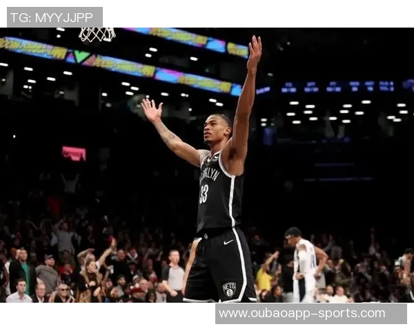 克拉克斯顿高效表现全队依赖他12投8中轻松砍下17分4篮板2助攻