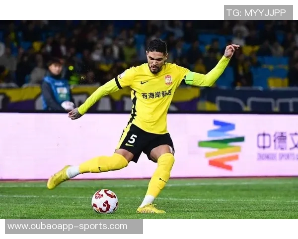 西海岸签约阿齐兹转会费34万欧合同至2027年底正式生效 西海岸签约阿齐兹转会费34万欧合同至2027年底正式生效